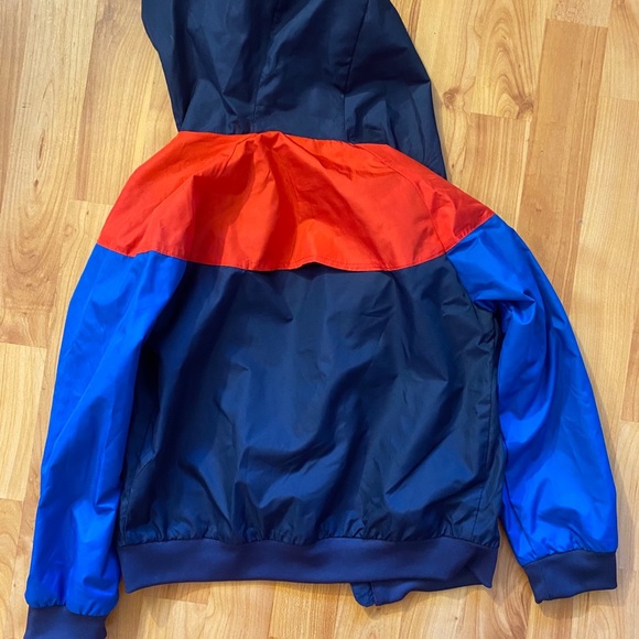 Nike boys windbreaker - Picture 3 of 3